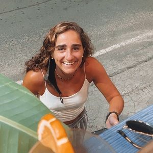 Meet your Posher, Julia